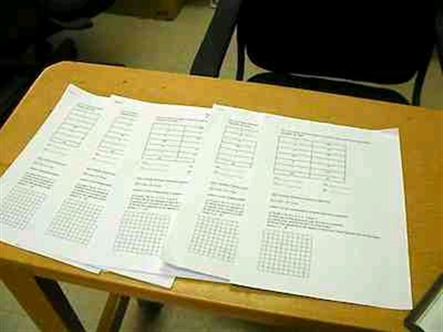 ���͒N�ł��傤?