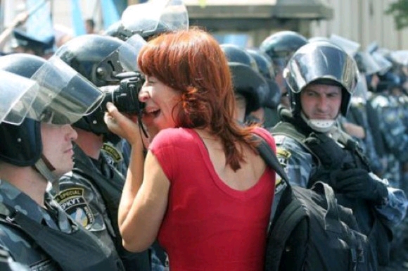 ���̃J�����}���������I